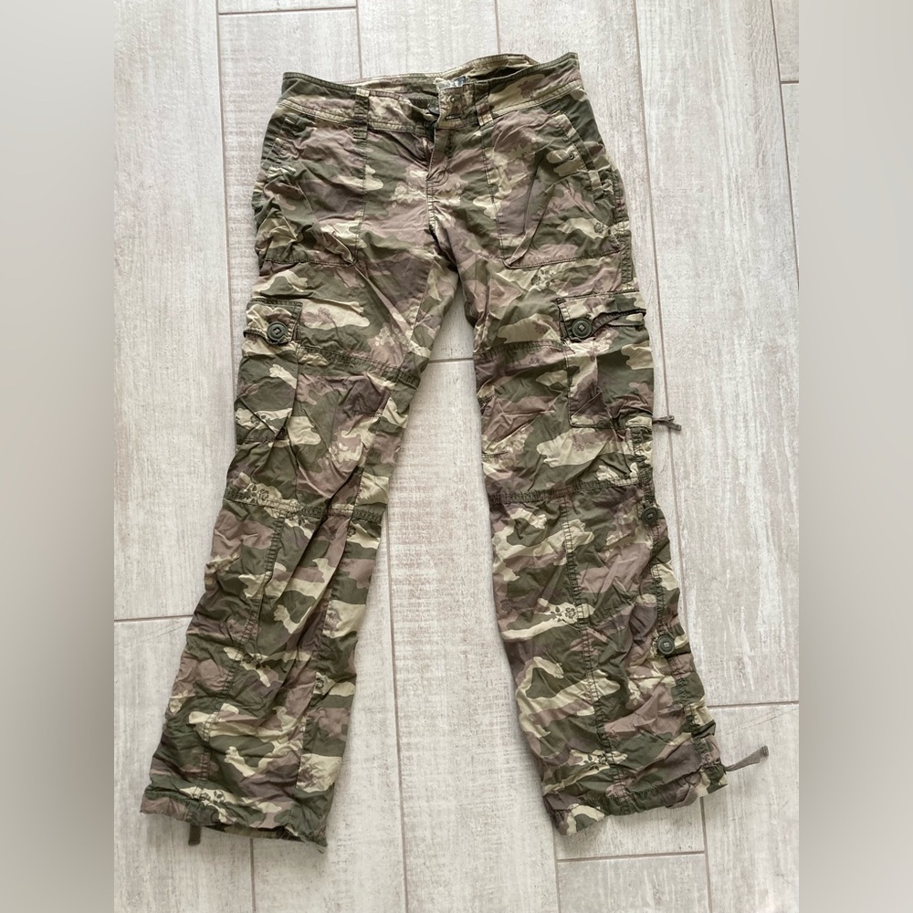 Aritzia Camouflage Cargo Pants